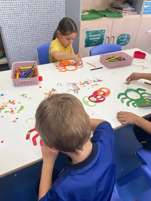 Taller de Lámpara de Araña de Halloween · Fotografía 2